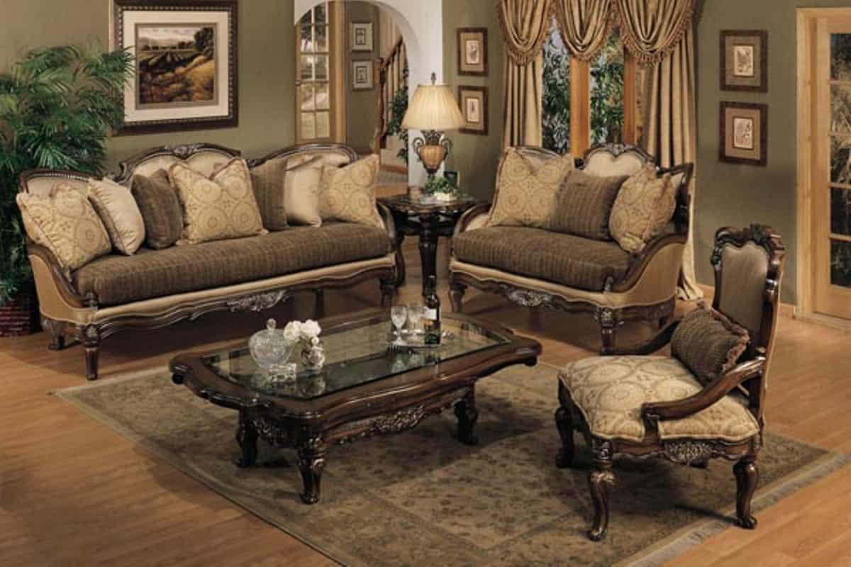  Buy and current sale price of Royal Sofa 